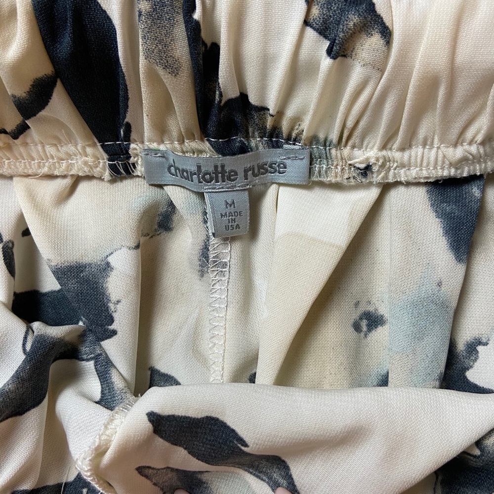 Charlotte Russe Ruffle Shorts - Picture 2 of 2